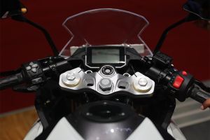 Console View of Karizma XMR 250