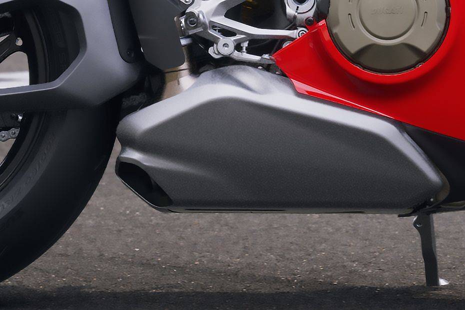 Exhaust View of 2025 Panigale V4