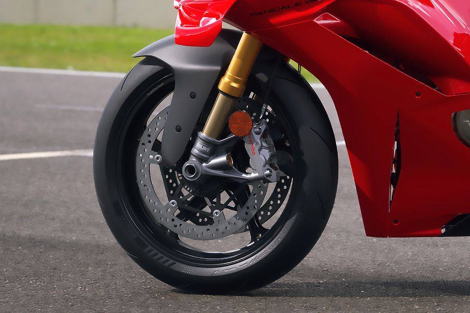 Front Tyre View of 2025 Panigale V4