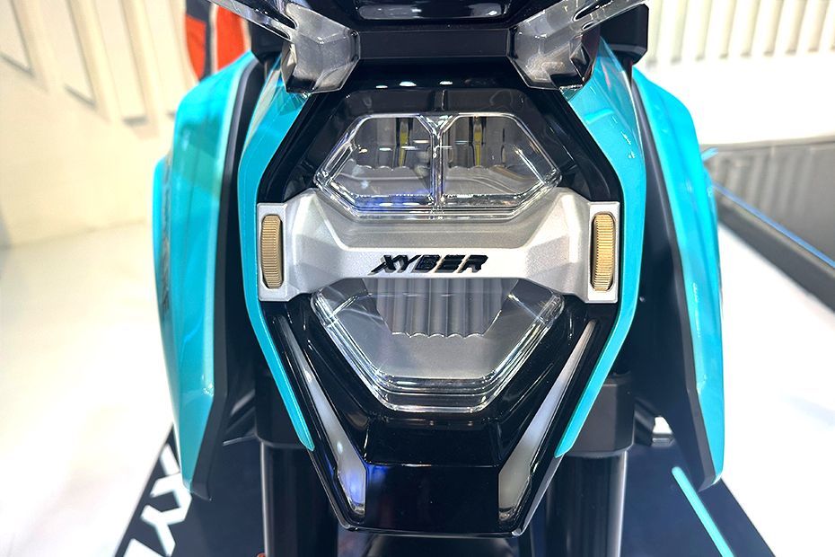 Head Light of Xyber