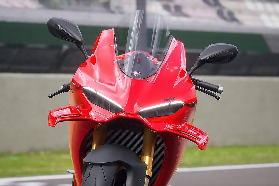 Head Light of 2025 Panigale V4