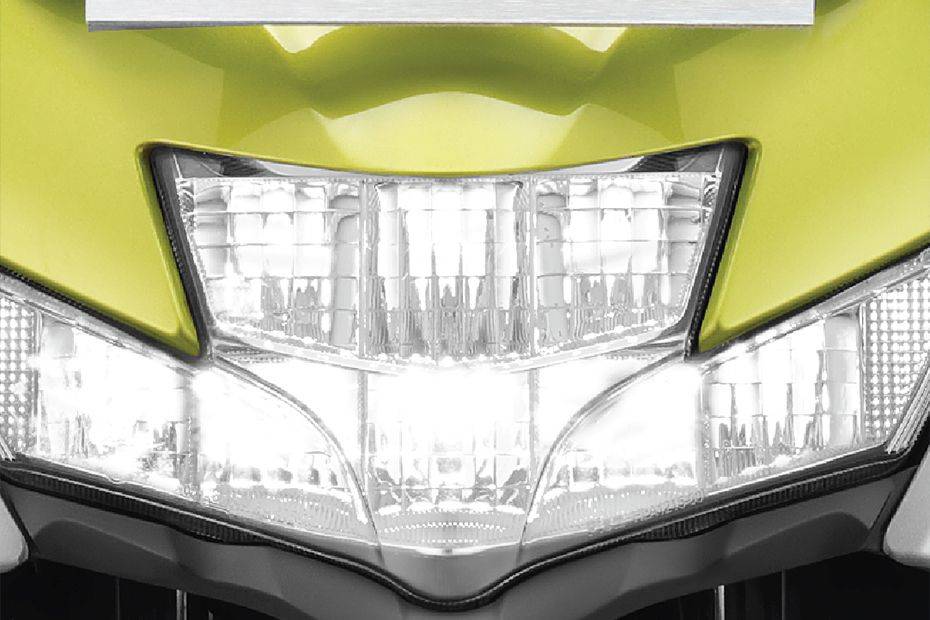 Head Light of Gixxer