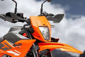 Head Light of 390 Enduro R