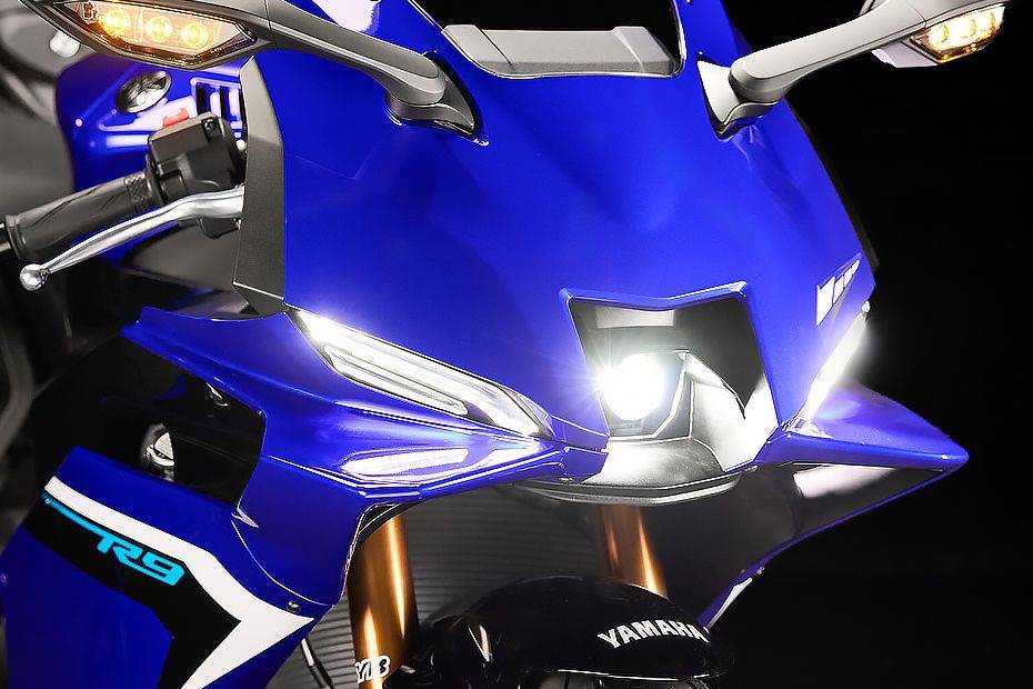 Head Light of YZF-R9