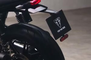 Number Plate of Speed Twin 1200