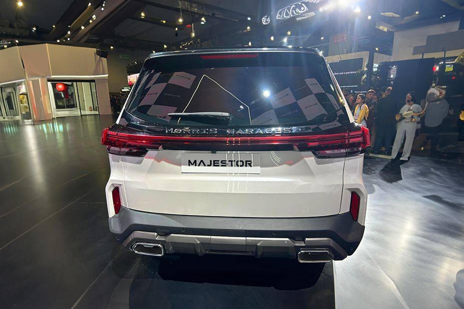 Rear back Image of Majestor