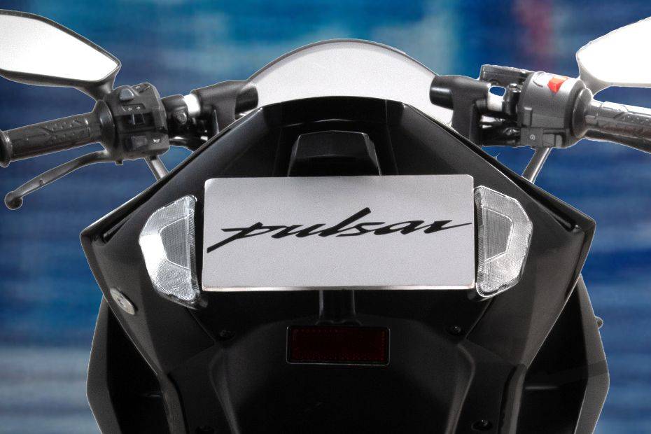 Rear Indicator View of Pulsar RS200