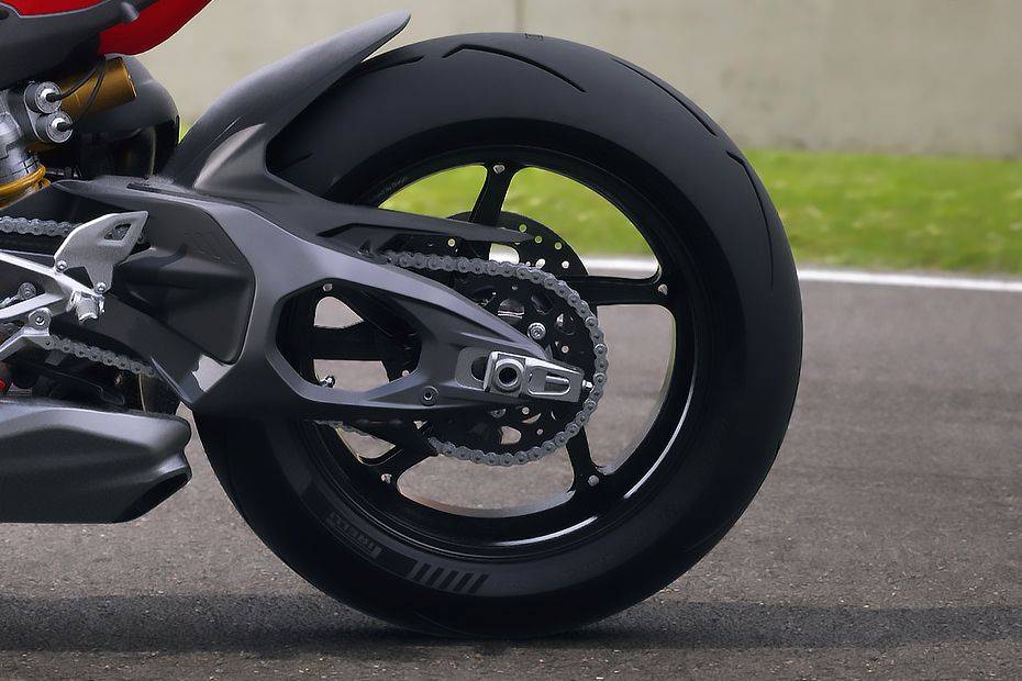 Rear Tyre View of 2025 Panigale V4