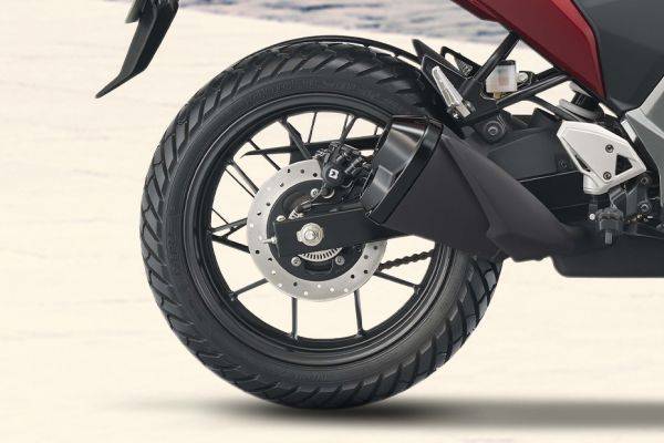 Rear Tyre View of V-Strom SX