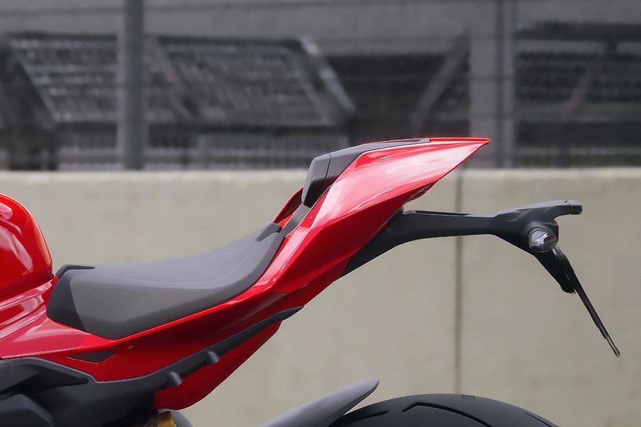 Seat of 2025 Panigale V4