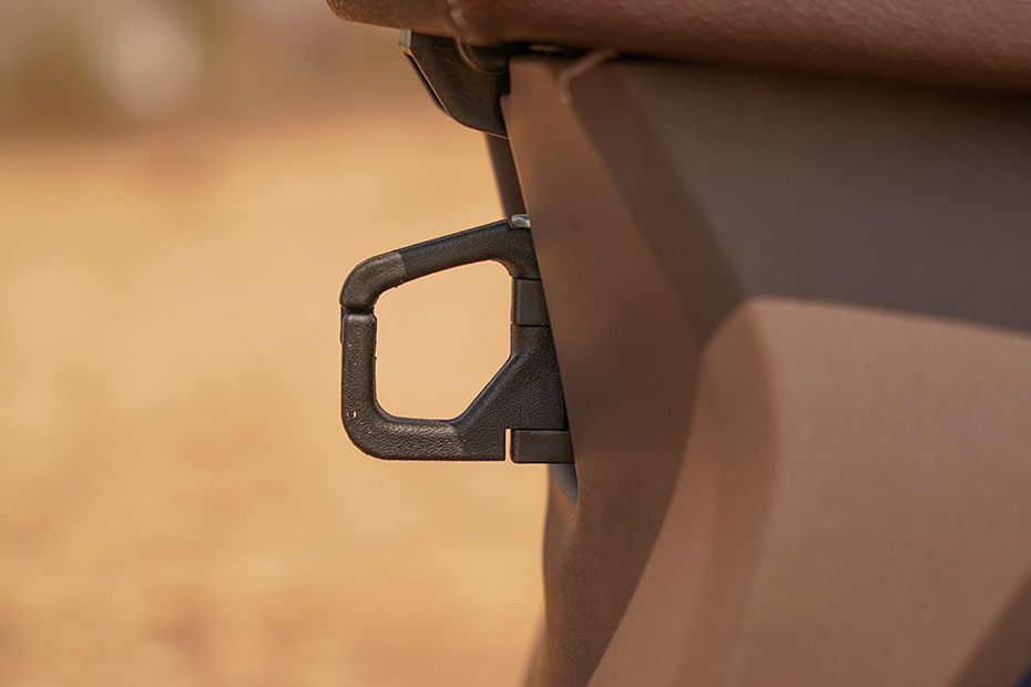 Carry Hook of Access 125