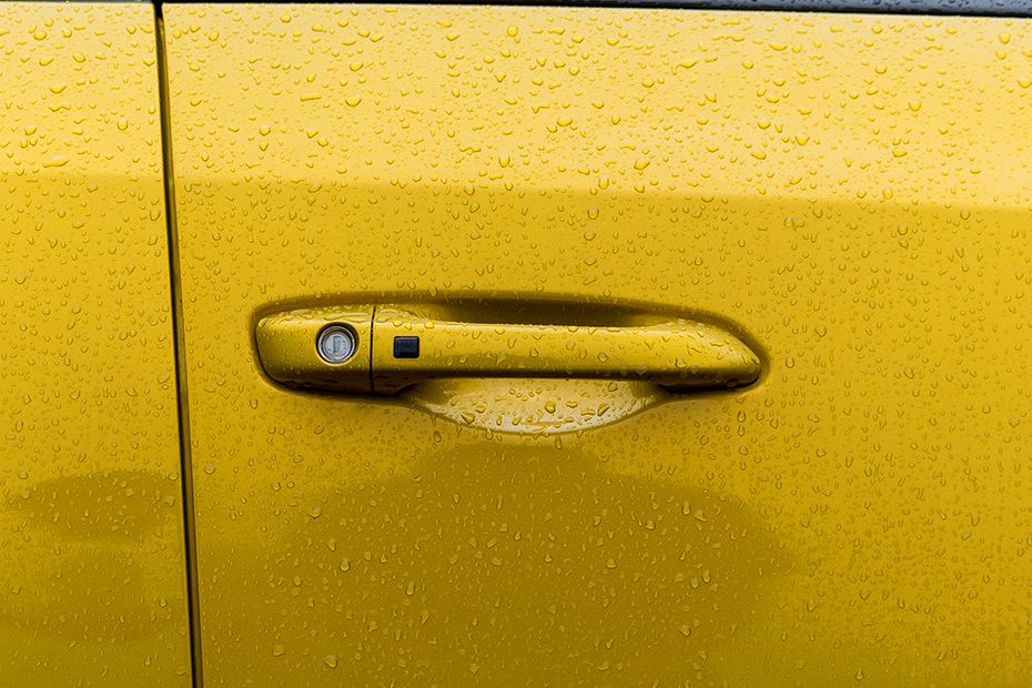 Door handles Image of XUV 3XO