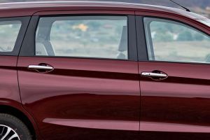 Door handles Image of Ertiga