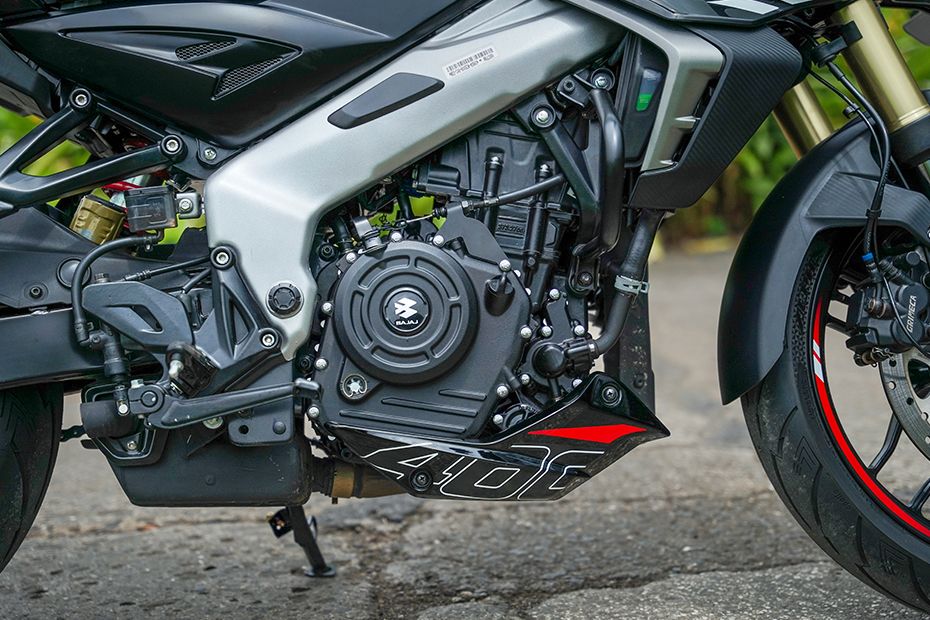 Engine of Pulsar NS400Z