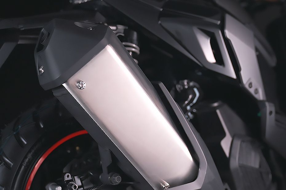 Exhaust View of Mobster 180