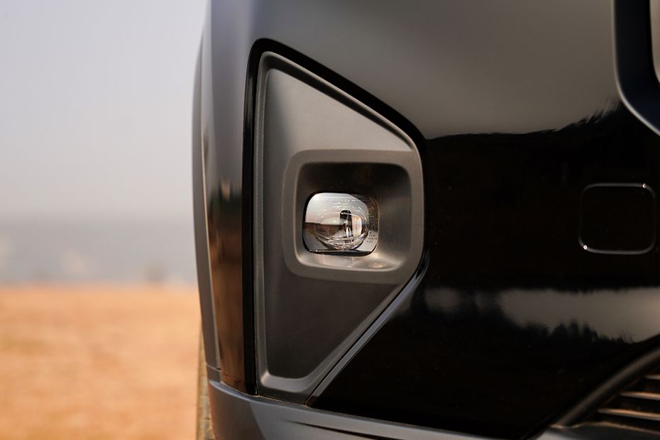 Fog lamp with control Image of Elevate