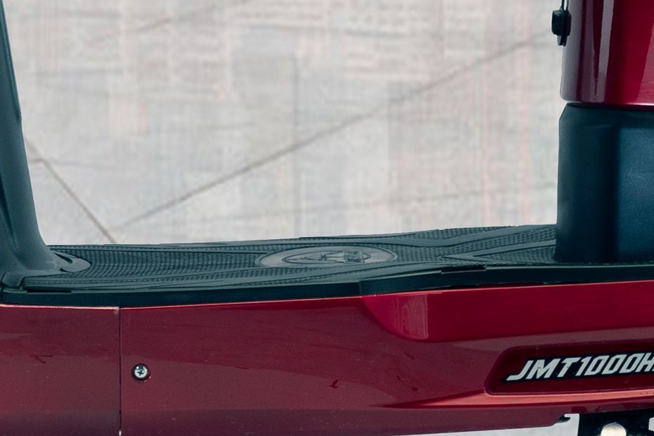 Foot Space View of JMT 1000