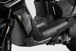 Foot Space View of Mobster 180