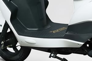 Foot Space View of E-Zap Dx