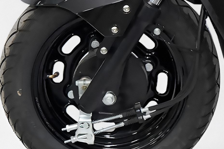 Front Brake View of E-Trust 900