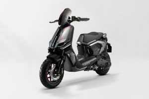 Front Left View of Mobster 180