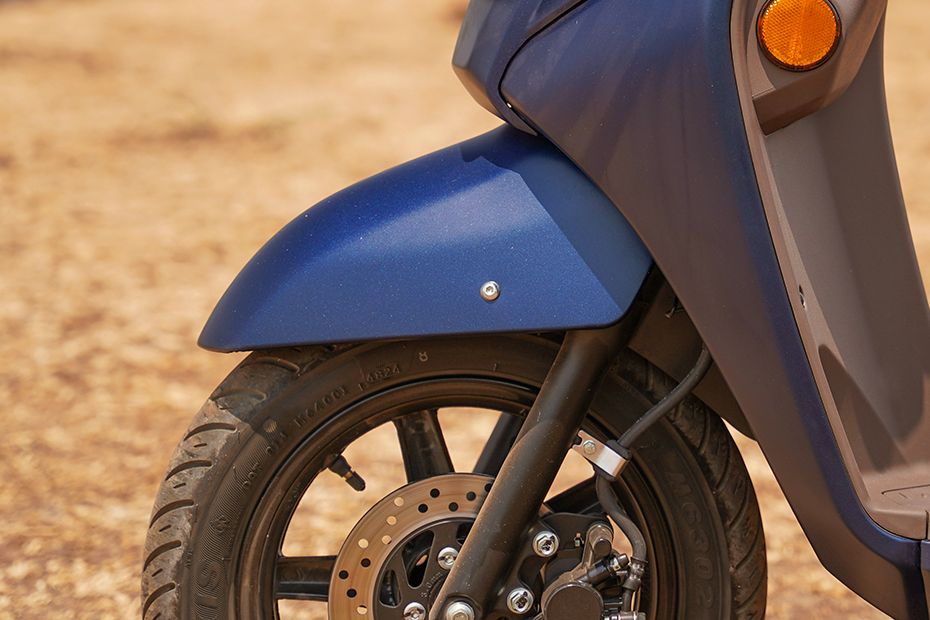 Front Mudguard & Suspension of Access 125