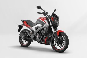 Front Right View of Dominar 250