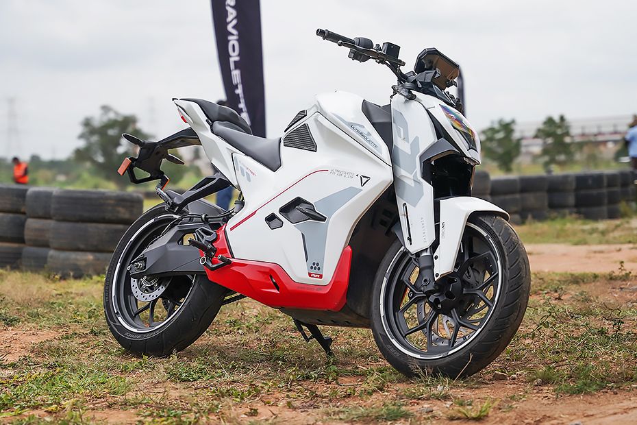 Front Right View of F77 SuperStreet