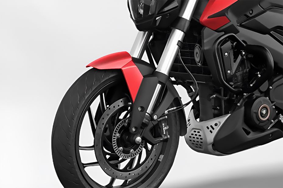 Front Suspension View of Dominar 400