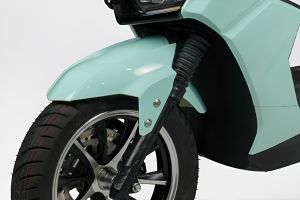 Front Suspension View of Racer Neo