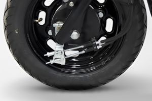 Front Tyre View of E-Trust 900