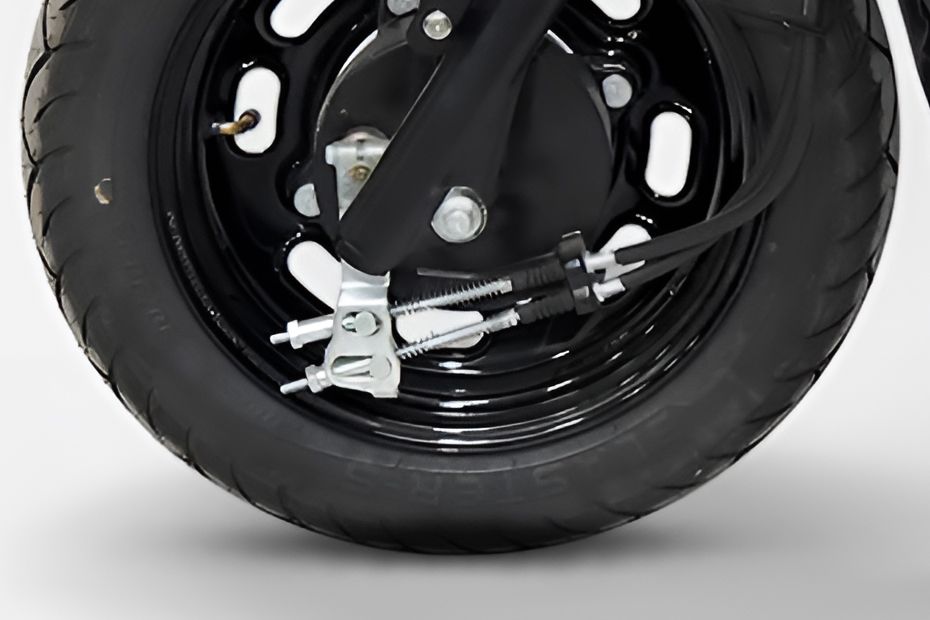 Front Tyre View of E-Trust 900
