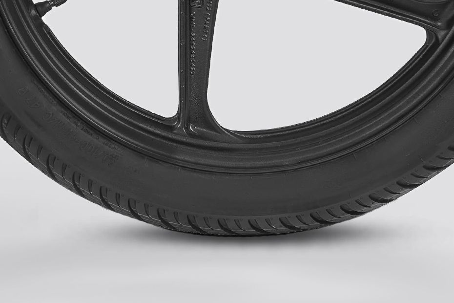 Front Tyre View of HF Deluxe Pro