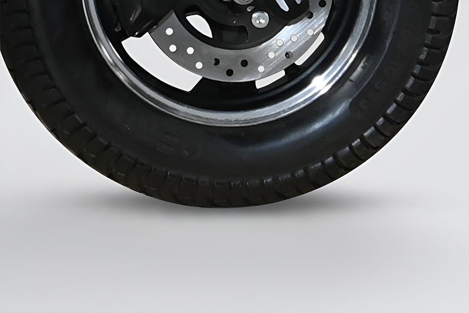Front Tyre View of Gracy+