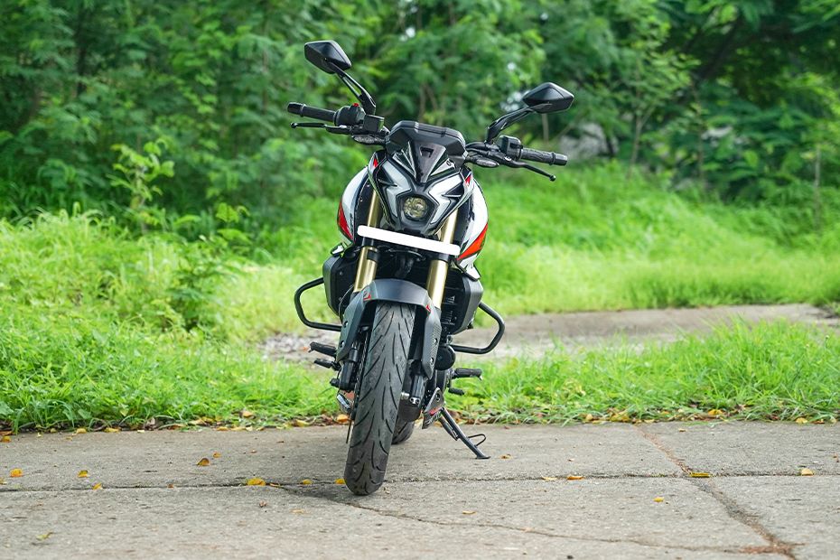 Front View of Pulsar NS400Z