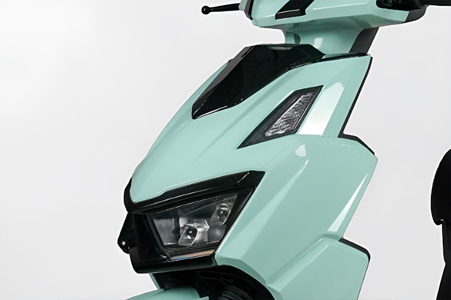 Head Light of Racer Neo