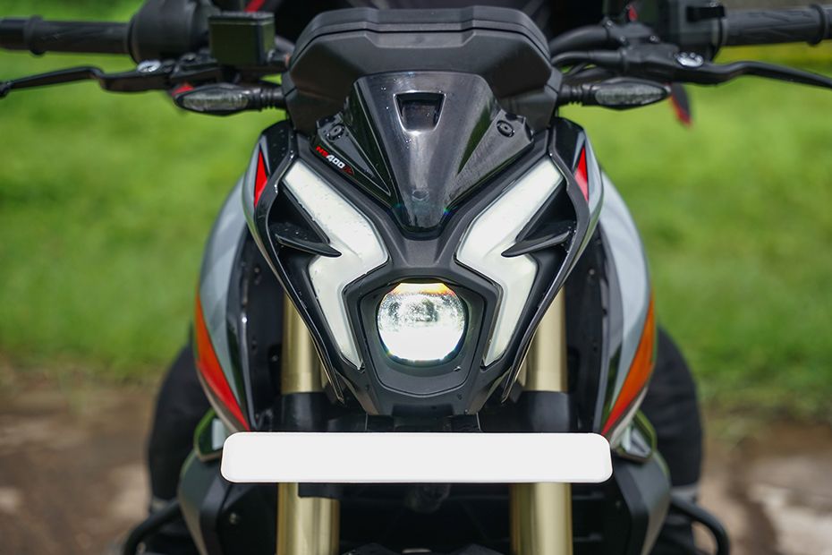 Head Light of Pulsar NS400Z