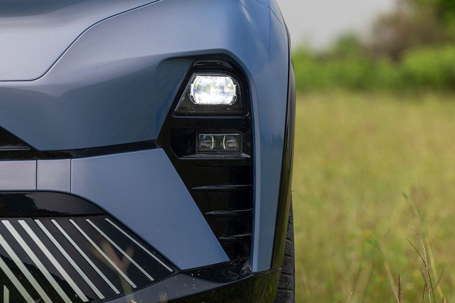 Headlamp Image of Curvv EV