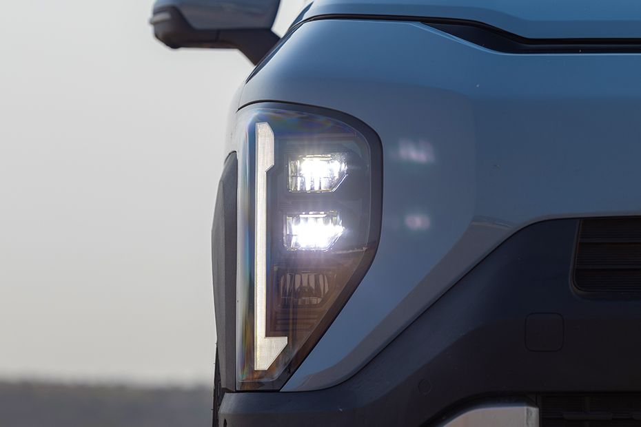 Headlamp Image of Syros