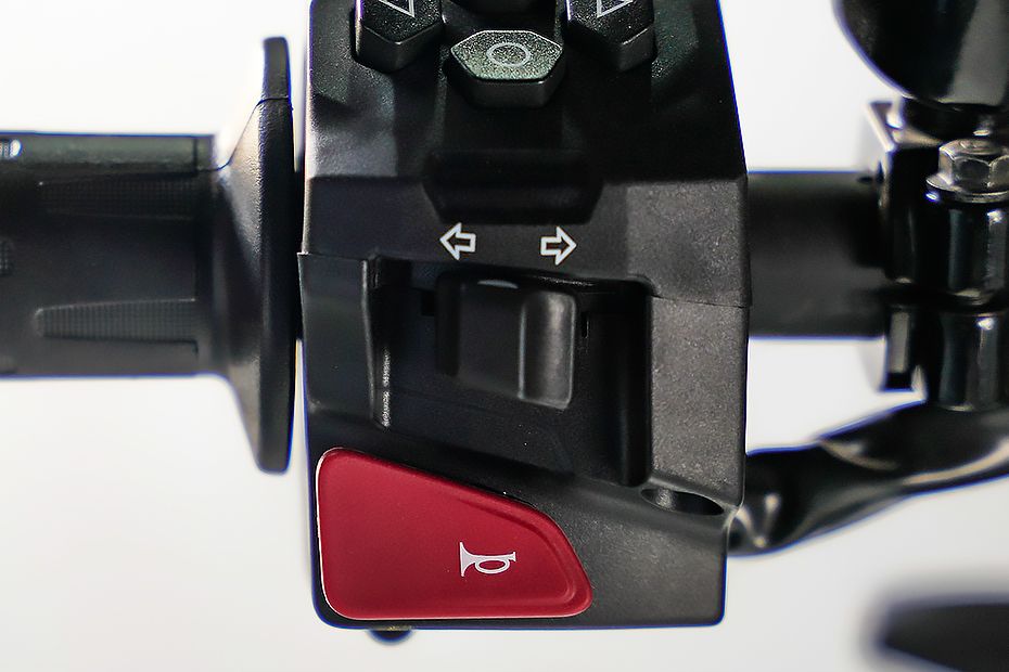 Indicator Controller of F77 SuperStreet