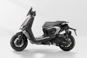 Left Side View of Mobster 180