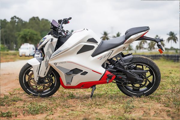 Odysse Electric Evoqis vs Ultraviolette F77 Comparison - 91Wheels