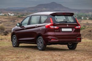 Rear 3/4 left Image of Ertiga