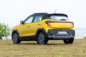 Rear 3/4 left Image of XUV 3XO