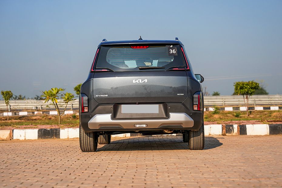 Rear back Image of Syros