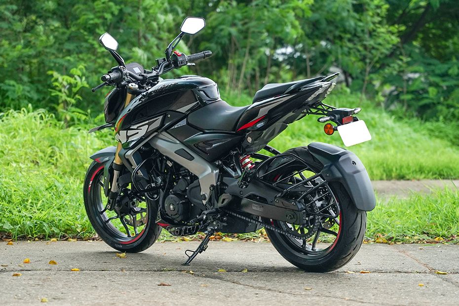 Rear Left View of Pulsar NS400Z