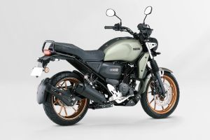 Rear Right View of FZ-X Hybrid