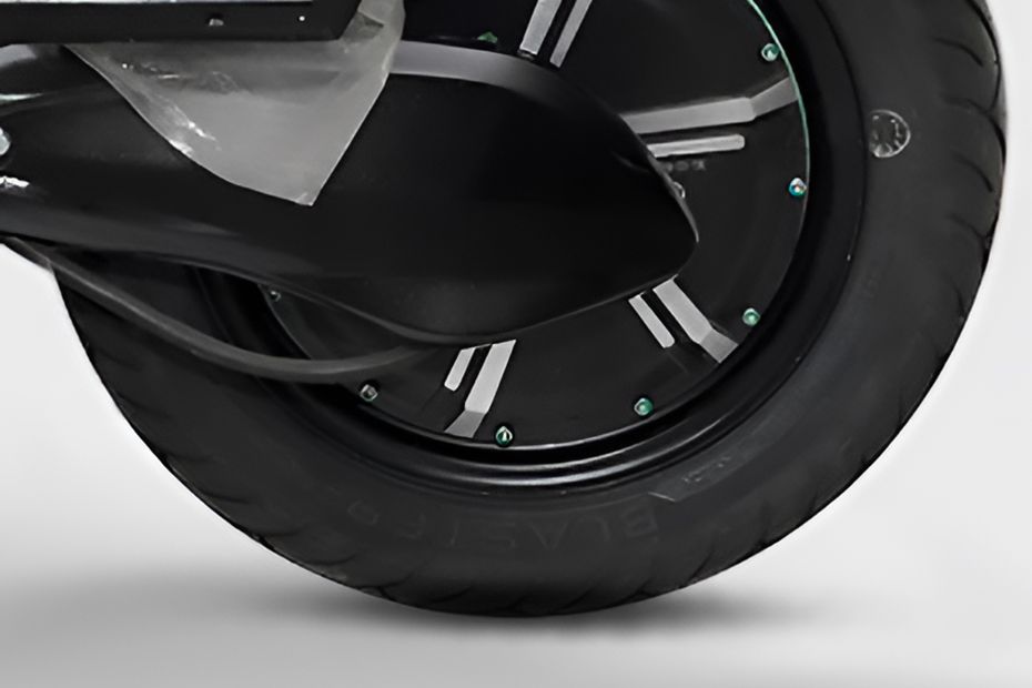Rear Tyre View of E-Trust 900