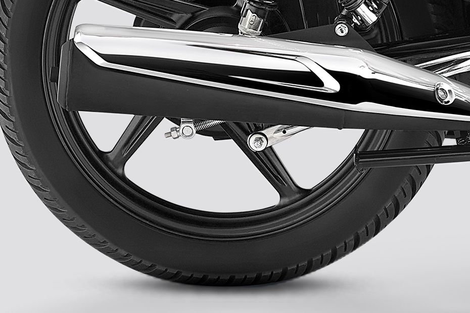 Rear Tyre View of Shine 100 DX