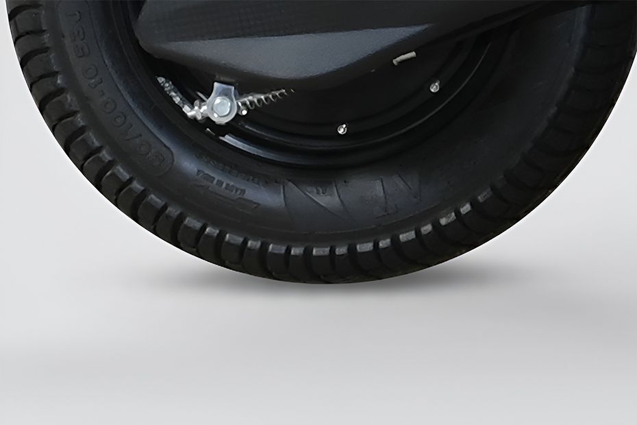 Rear Tyre View of Gracy+